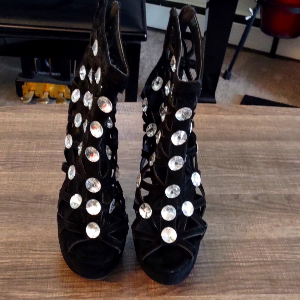 ShoesPie Black Velour Open Toe Heels, Size 6.5-7